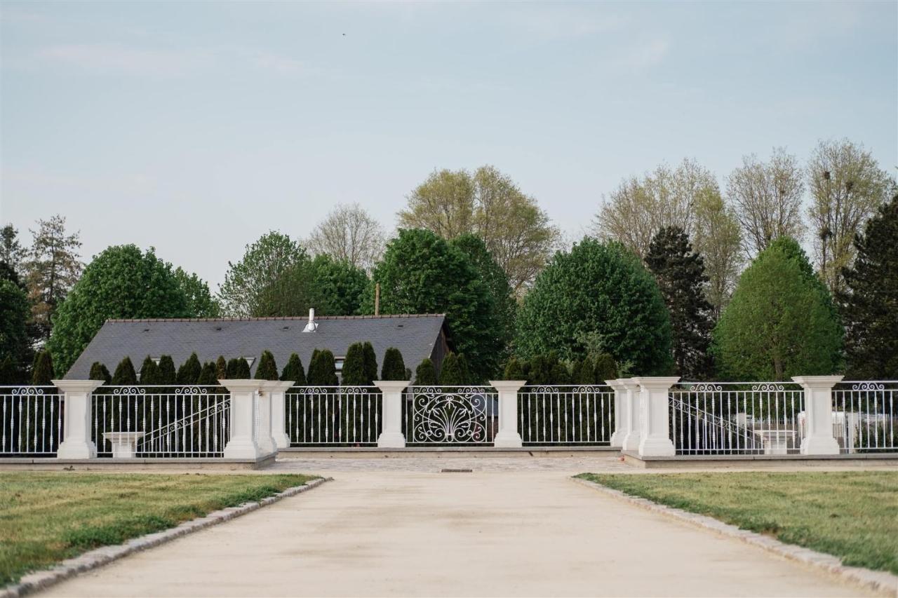タンテニアック Domaine Les Jardins Darsene Bed & Breakfast エクステリア 写真